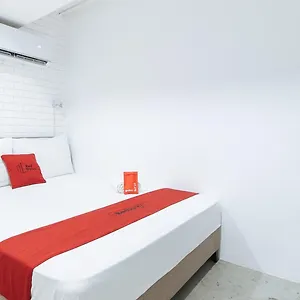 Hotel Reddoorz Near St Lukes Bgc, Makati City